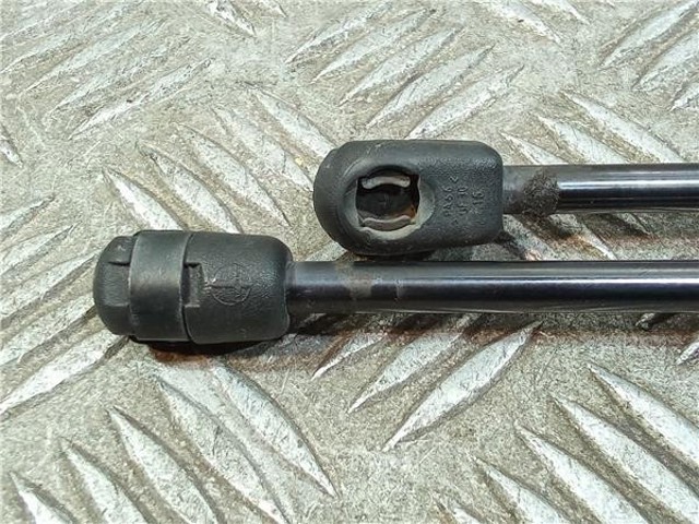 4F5827552B VAG Amortiguador maletero  en stock Córdoba