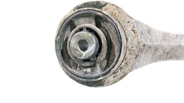 4G0407696 Brazo inferior derecho de la suspensión delantera  disponible Utrera