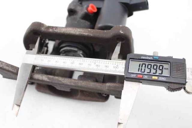 4G0615404 Pinza de freno trasera derecha  en stock Sabadell