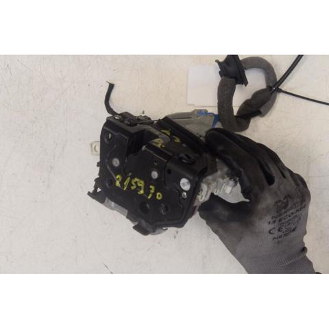VAG 4G0839016B Cerradura de la puerta trasera derecha  disponible España