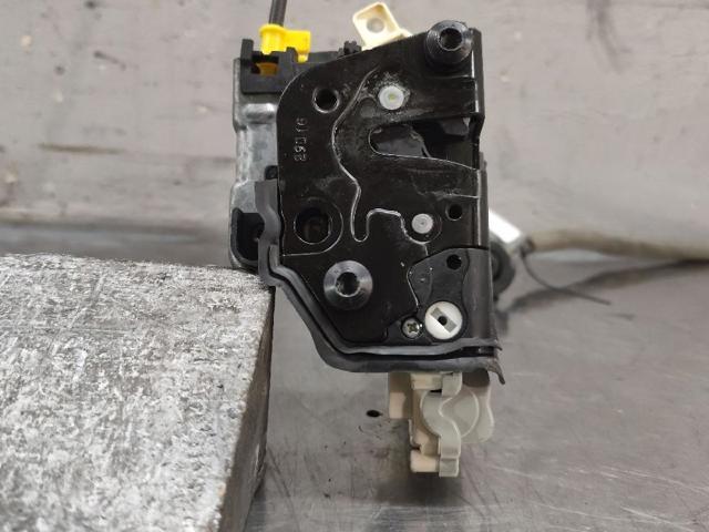 4G0839016E Cerradura de la puerta trasera derecha  en stock Castellón