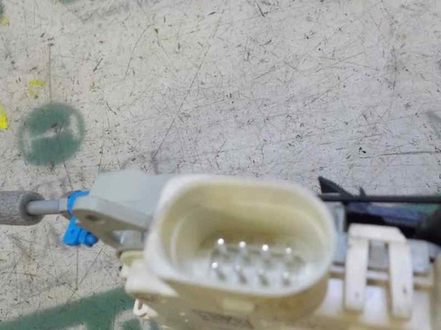 4G0839016E Cerradura de la puerta trasera derecha  disponible Utrera