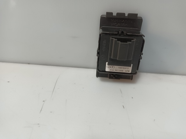 4G0941509 VAG Boton de luz de emergencía comprar Alcalá
