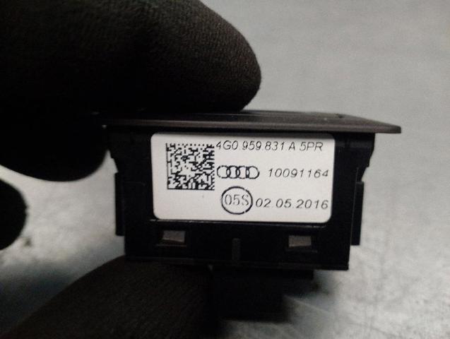VAG 4G0959831A Botón interior de apertura de maletero  en stock Valencia