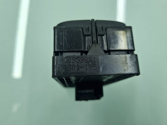 VAG 4G0959851 Interruptor de elevalunas delantera izquierda  en stock Salamanca