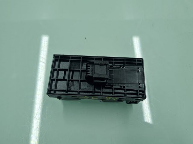 VAG 4G0959851 Interruptor de elevalunas delantera izquierda  en stock Salamanca