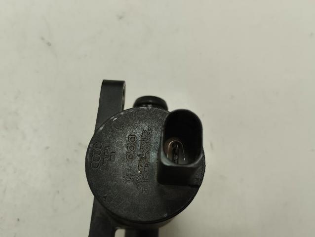 VAG 4H0121671D Válvula calefacción  en stock Salamanca