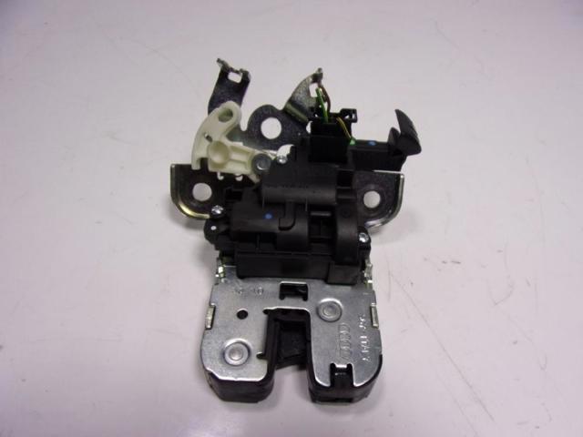 4H0827505 VAG Cerradura de maletero comprar Alcalá