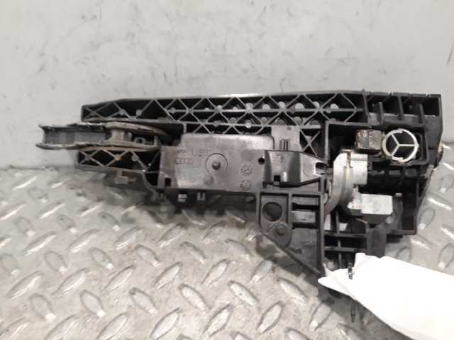 4H0837886 Soporte de manija exterior de puerta derecha  comprar en Reus