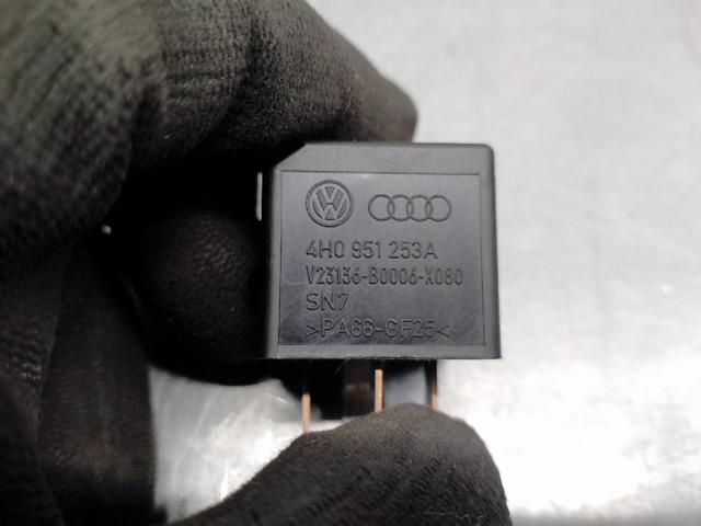4H0951253A VAG Relé ventilador comprar Bilbao