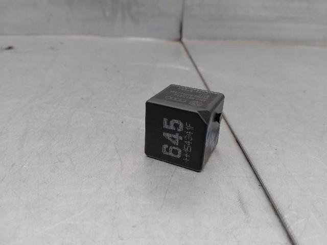 4H0951253A Relé del ventilador  comprar en Reus