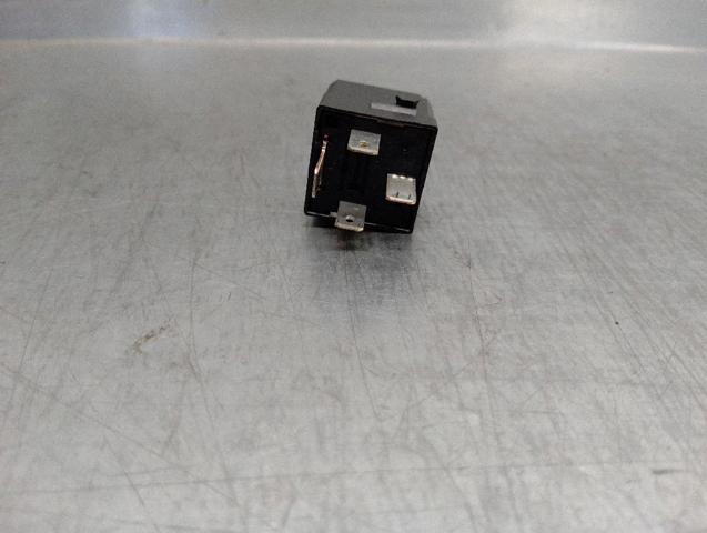 4H0951253A VAG Relé del ventilador  comprar en Oviedo