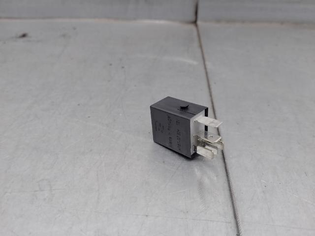 4H0951253C Relé de arranque  comprar en Pontevedra