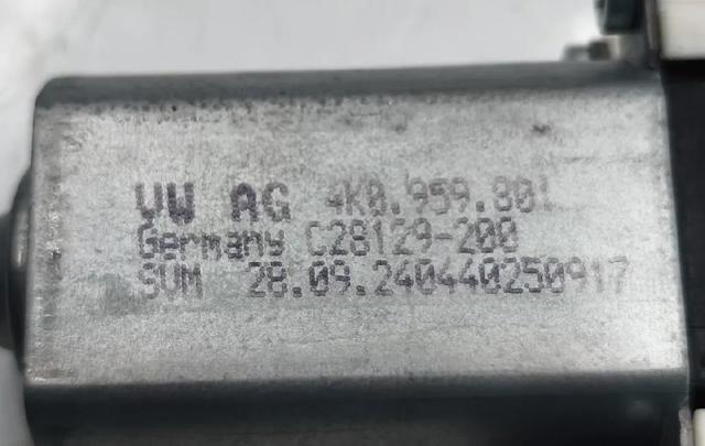 4K0959801 VAG Motor del elevalunas de la puerta delantera izquierda  disponible Ourense
