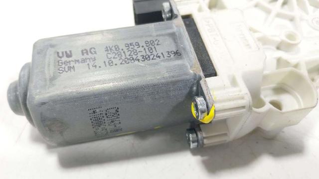 4K0959802 VAG Motor del elevalunas de la puerta delantera derecha  disponible Vigo
