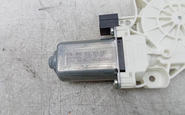VAG 4K0959802 Motor del elevalunas de la puerta delantera derecha comprar Barcelona