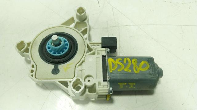 4K0959802 Motor del elevalunas de la puerta delantera derecha  en stock Castellón