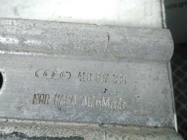 4L0807309 Refuerzo parachoques trasero  en stock Granada