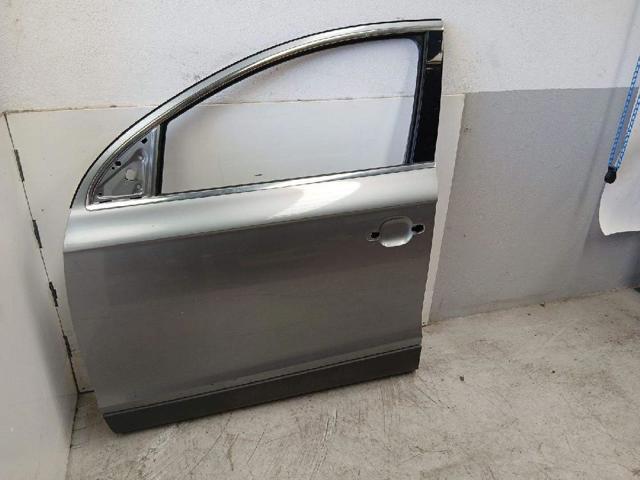 4L0831051A Puerta delantera izquierda  en stock Granada