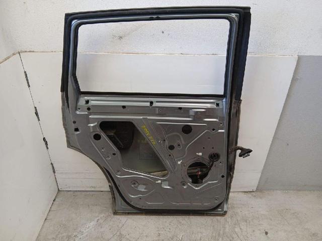 4L0833051 VAG Puerta trasera izquierda  disponible Vigo