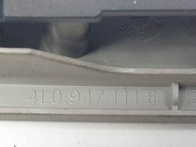 4L0947111B Luz interior trasera  disponible Utrera