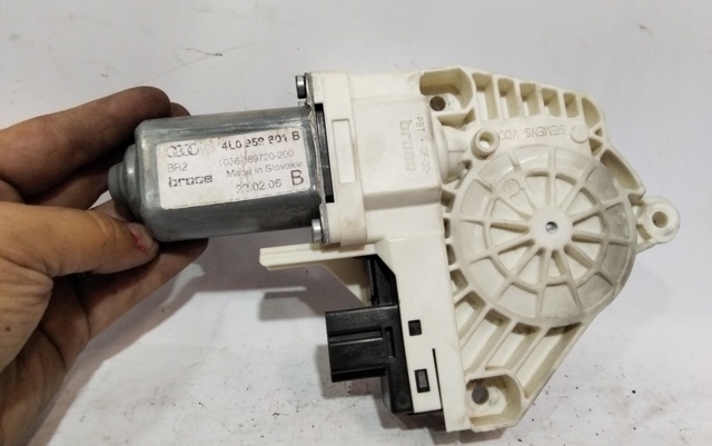 VAG 4L0959801B Motor del elevalunas de la puerta trasera izquierda comprar Barcelona