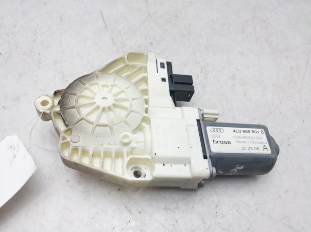 VAG 4L0959801B Motor del elevalunas de la puerta trasera izquierda  en stock Salamanca