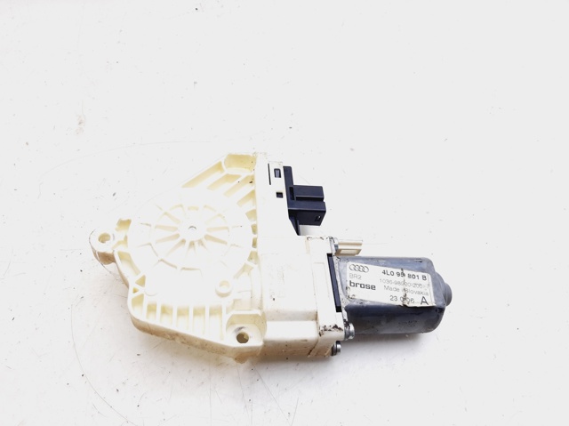 VAG 4L0959801B Motor del elevalunas de la puerta trasera izquierda  en stock Terrassa