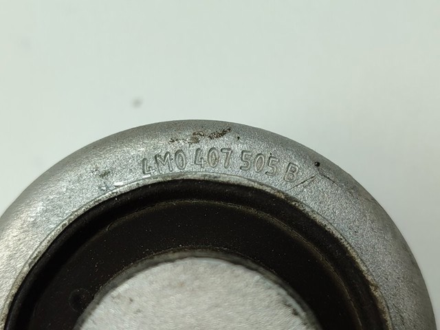 4M0407505B Brazo superior izquierdo de la suspensión delantera comprar Almería
