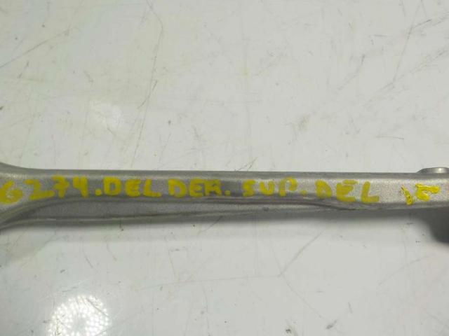 4M0407506B Brazo superior derecho de la suspensión delantera  disponible Burgos