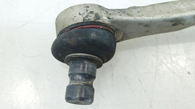 4M0407506B Brazo superior derecho de la suspensión delantera  disponible Burgos