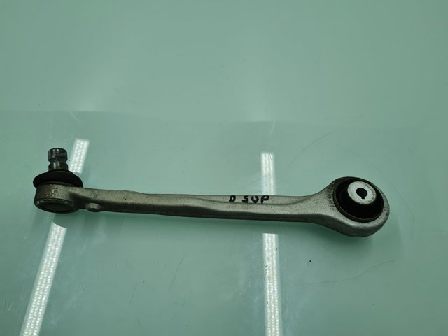 4M0407506B Brazo superior derecho de la suspensión delantera  comprar en Zaragoza