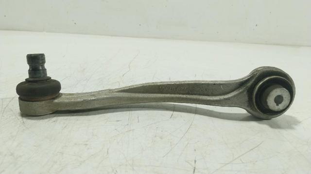 4M0407509B Brazo superior izquierdo de la suspensión delantera  disponible Burgos