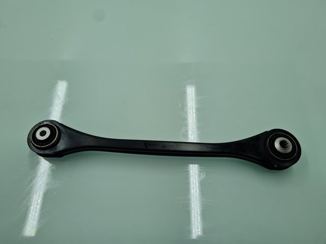 4M0505292D Brazo transversal derecho de suspensión trasera  disponible Burgos