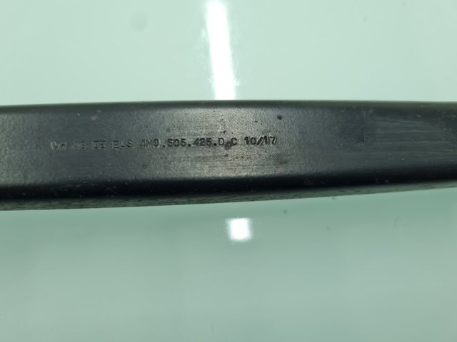 4M0505292D Brazo transversal derecho de suspensión trasera  en stock Sabadell