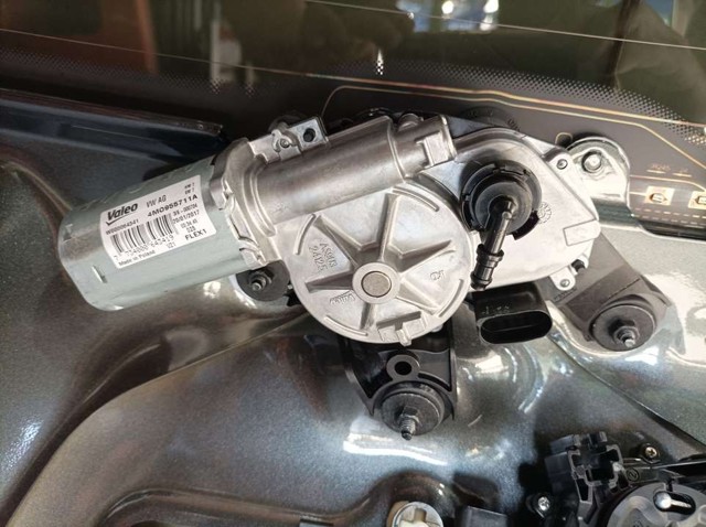 Motor limpiaparabrisas luna trasera 4M0955711A VAG