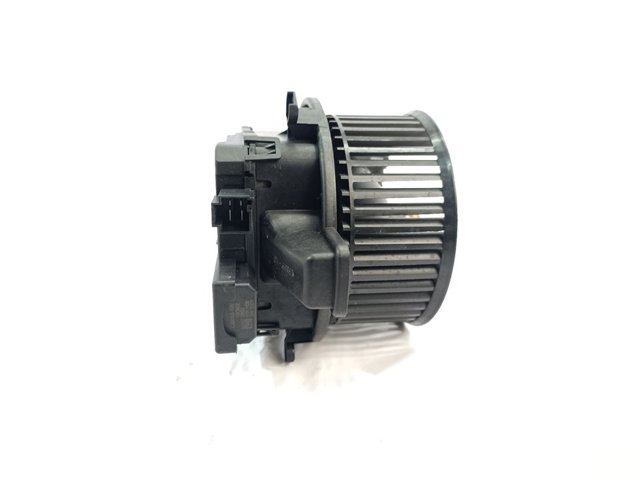 4M1820021 Motor del ventilador del calefactor  disponible Burgos