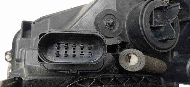 4M5113101AD Faro izquierdo  disponible Málaga