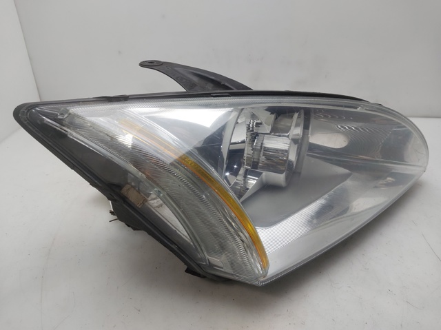 4M5113W029AD Faro derecho  disponible Málaga