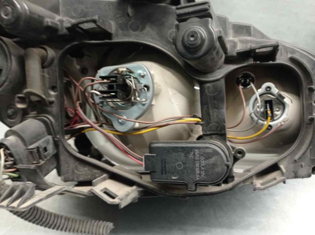 4M5113W030AF Cubierta de faro izquierdo comprar Almería