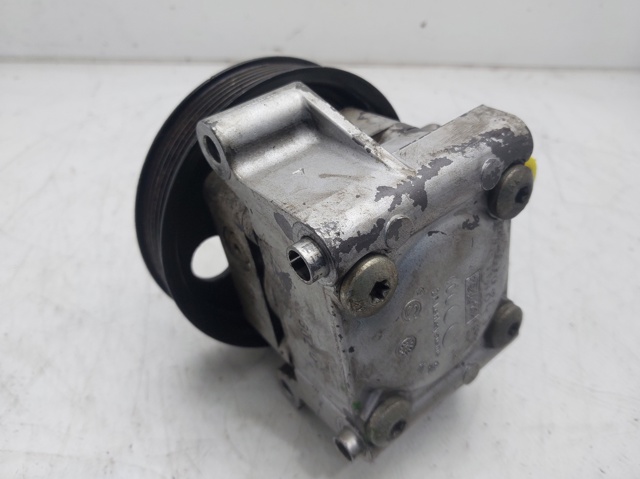 4M513A696AD FORD Bomba de dirección asistida  disponible Vigo