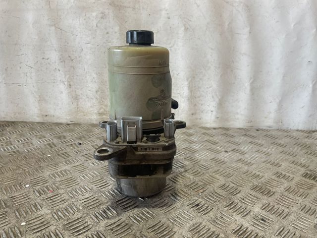 4M513K514BF FORD Bomba de dirección  en stock Córdoba
