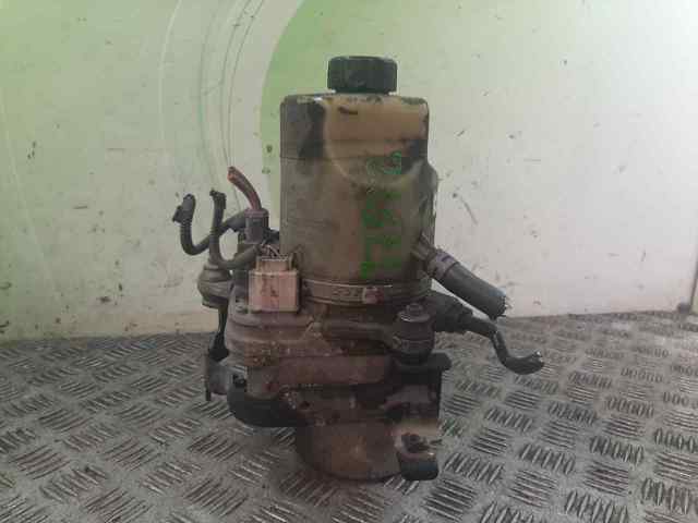 FORD 4M513K514CB Bomba de dirección asistida  disponible España