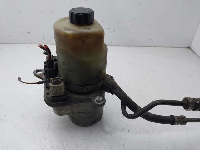 4M513K514CC FORD Bomba de dirección comprar Madrid