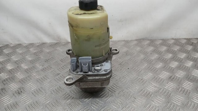 FORD 4M513K514DA Bomba de dirección asistida  disponible Valladolid