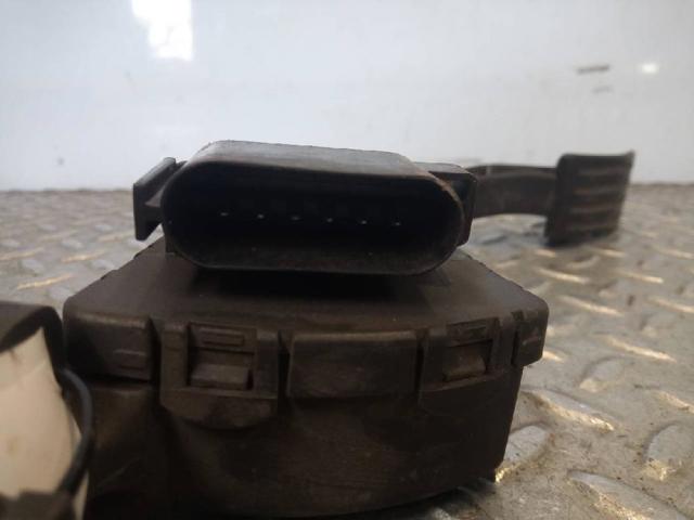 4M519F836AH Pedal del acelerador  disponible Utrera