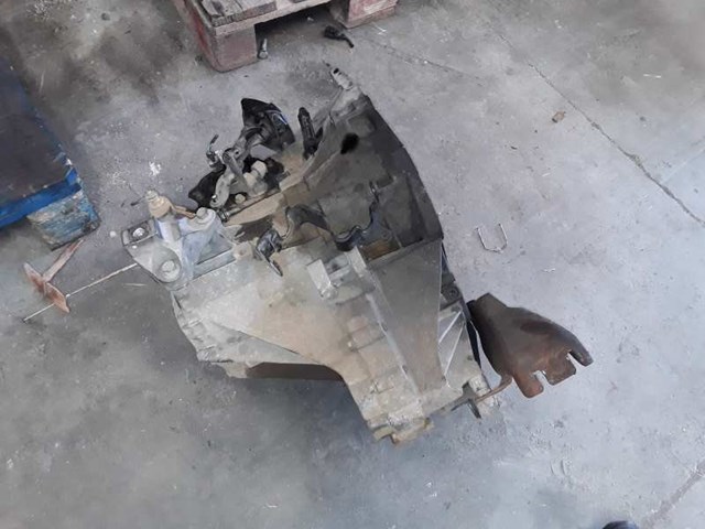 4M5R7002CE Caja de cambios  en stock Granada