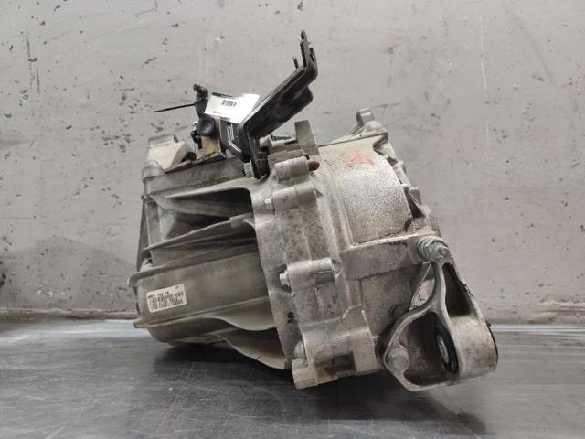 4M5R7002YA Ford