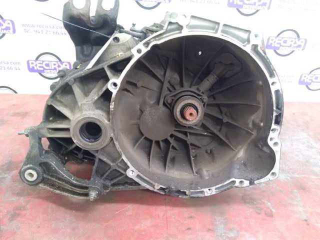 4M5R7F096YA Ford