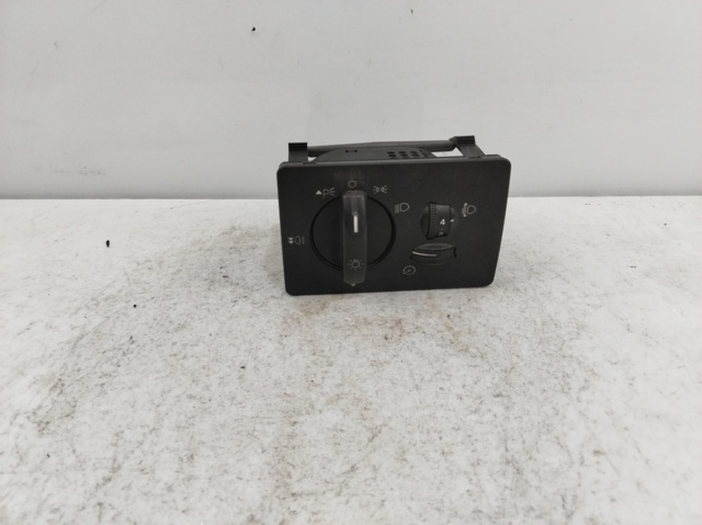 FORD 4M5T13A024AA Interruptor de luces en el tablero  disponible Lugo